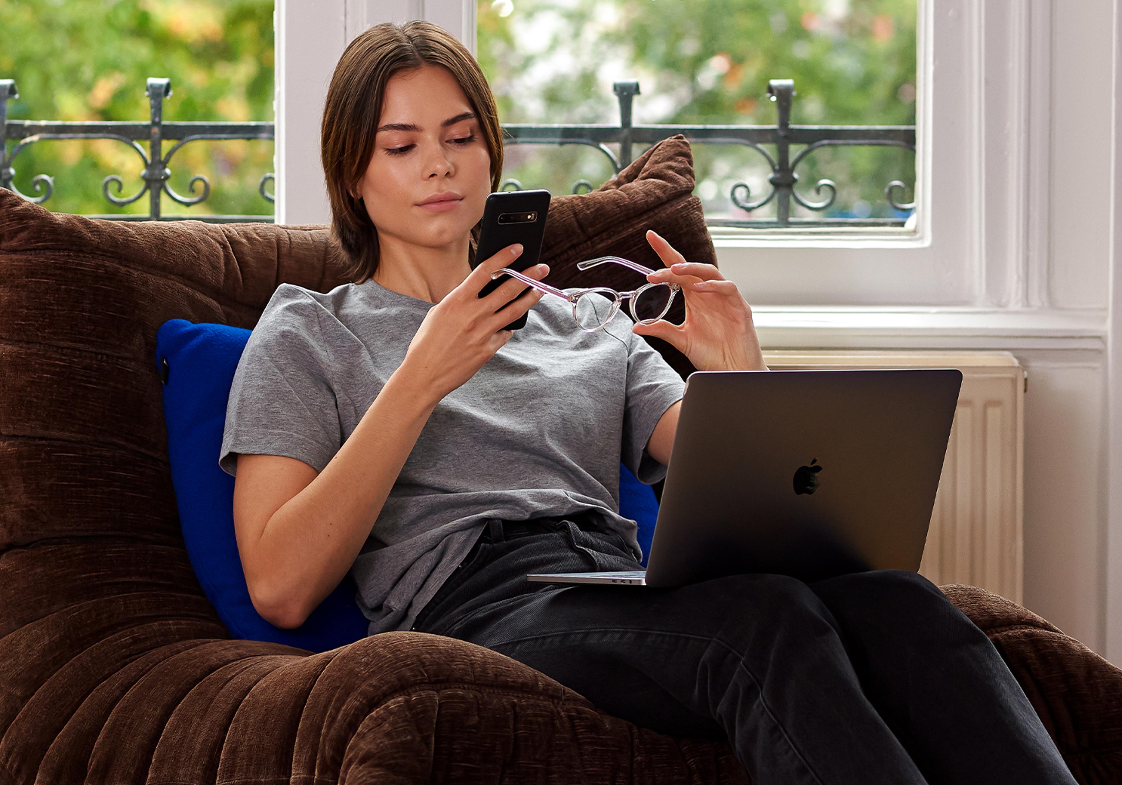 Home TryOn, Try 4 glasses at home for free Ace & Tate