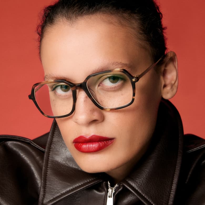 Model wearing opticals - Stevie in Tigerwood mob