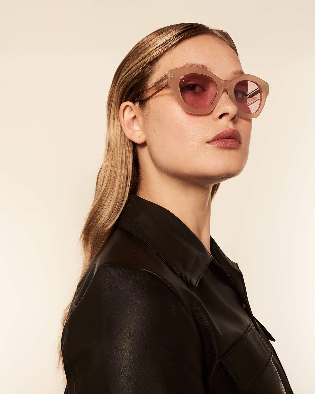 PNG_300dpi-carne_bollente_-_Headshots-7.jpg?q=80&w=2200